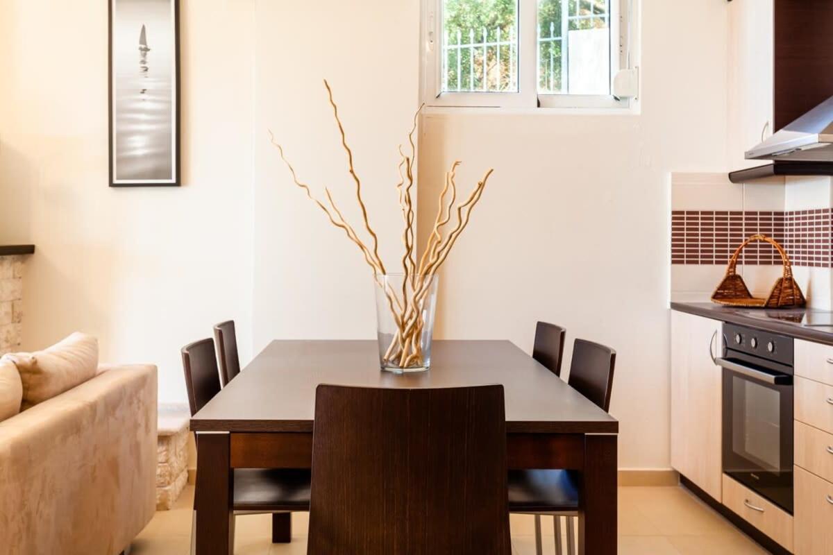 Villa Aigli Fully Equipped Getaway - Seaview Lux Retreat Kalamata Exterior foto