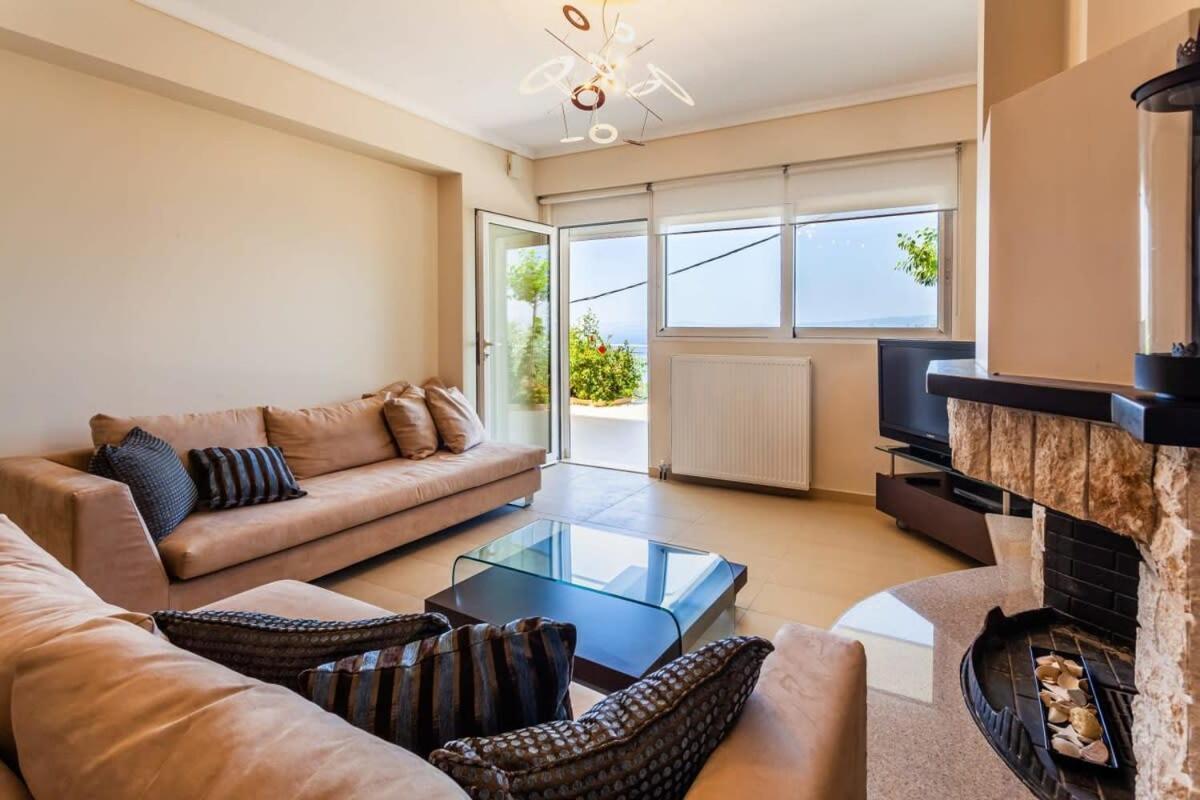Villa Aigli Fully Equipped Getaway - Seaview Lux Retreat Kalamata Exterior foto